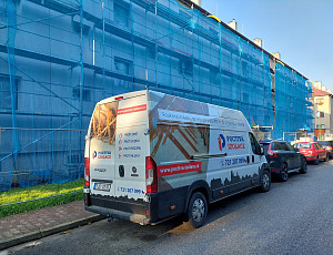 Zateplení bytového domu pomocí foukané izolace